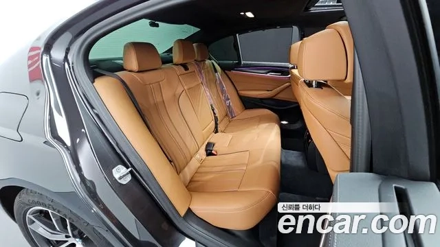 BMW 5 Series (G30) 2023 Серый из Кореи, фото 2