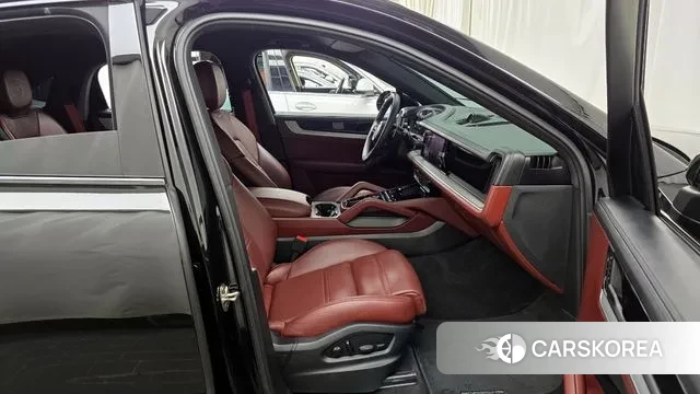 Porsche Cayenne (PO536) 2023 Черный из Кореи, фото 2