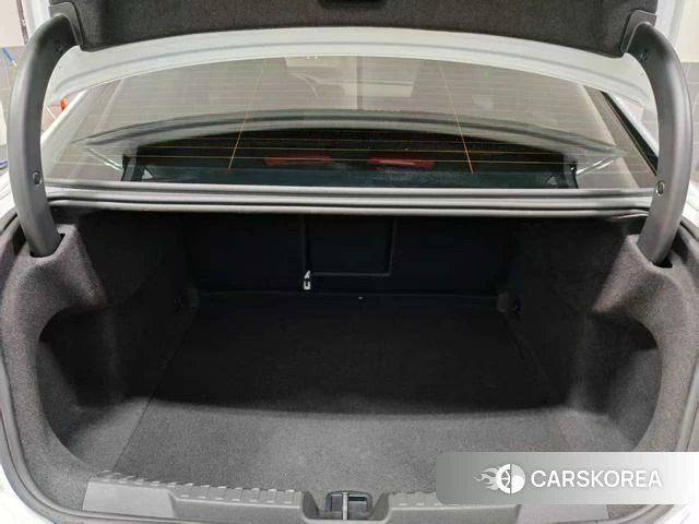 Audi A3 2024 Белый из Китая, фото 2