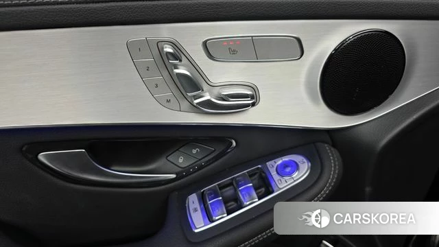 Mercedes-Benz GLC-Class X253 2020 Черный из Кореи, фото 2