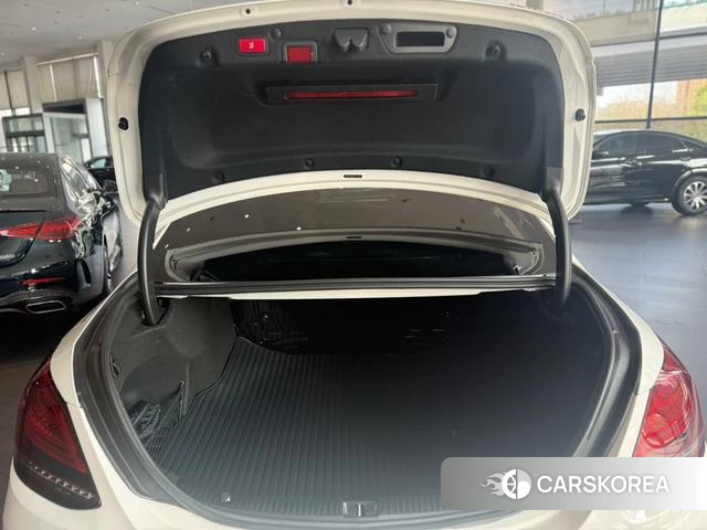 Mercedes-Benz Class C 2021 Белый из Китая, фото 2