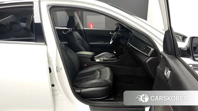 Kia The New K5 2nd generation 2018 Белый из Кореи, фото 2