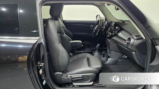Mini Cooper 2020 Черный из Кореи, фото 2