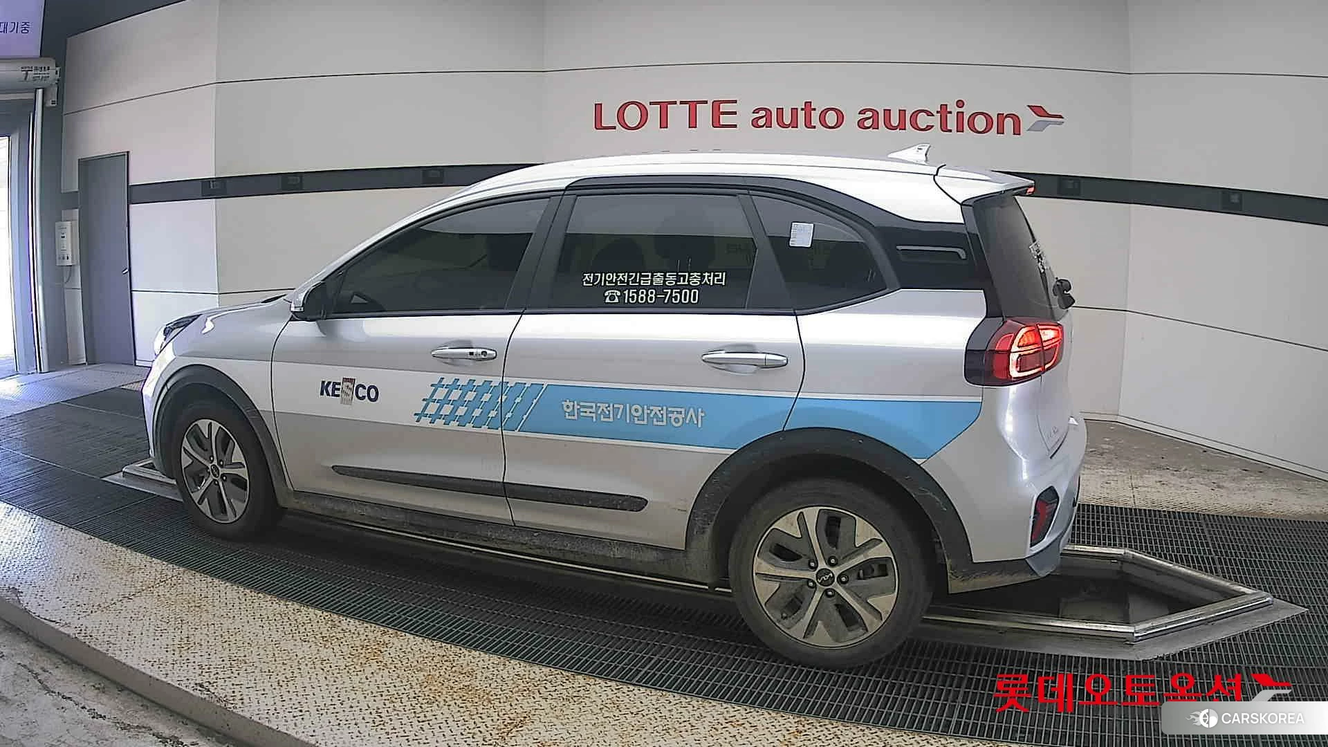 Kia Niro Plus 2023 Sparkling Silver из Кореи, фото 2