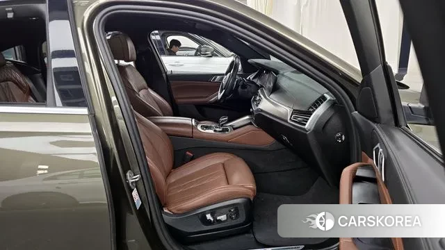 BMW X6 (G06) 2022 Песочный из Кореи, фото 2