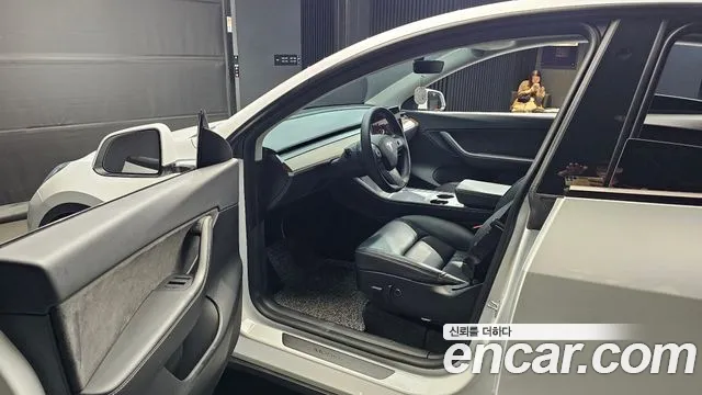 Tesla Model Y 2022 Белый из Кореи, фото 2