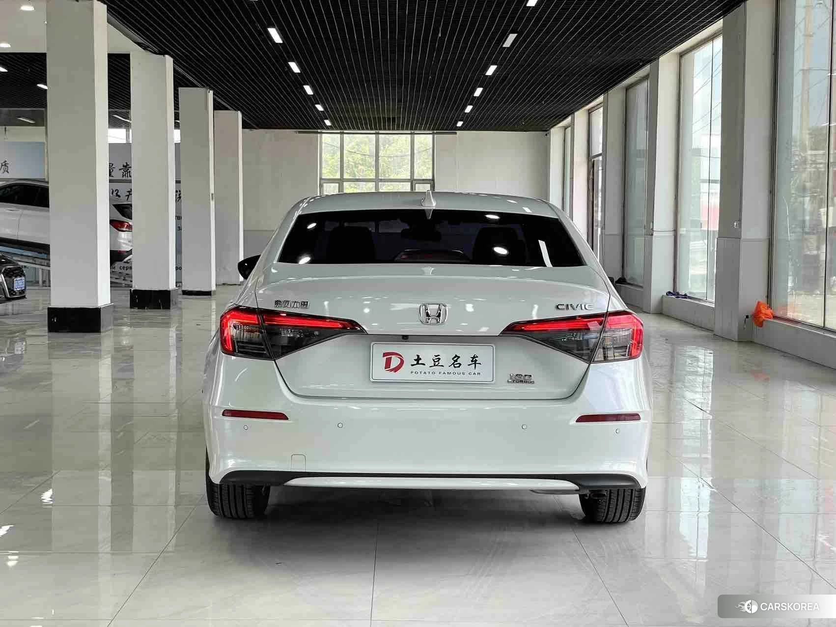 Honda Civic 2021 Белый из Китая, фото 2