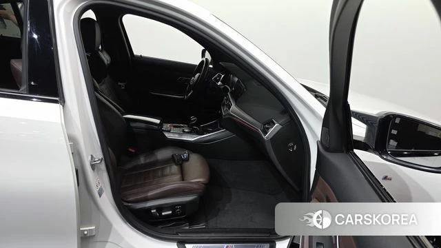 BMW 3 Series (G20) 2019 Белый из Кореи, фото 2