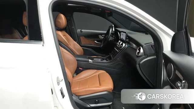Mercedes-Benz GLC-Class X253 2020 Белый из Кореи, фото 2