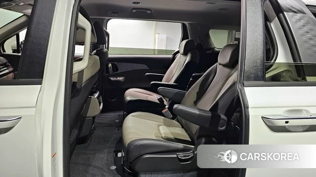 Kia The New Carnival 4th Generation 2025 Белый из Кореи, фото 2