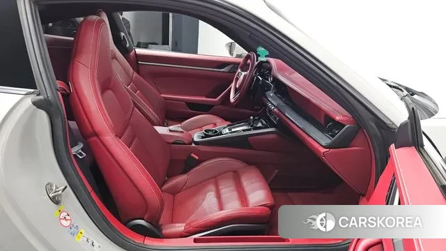 Porsche 911(992) 2021 Серебристо-серый из Кореи, фото 2