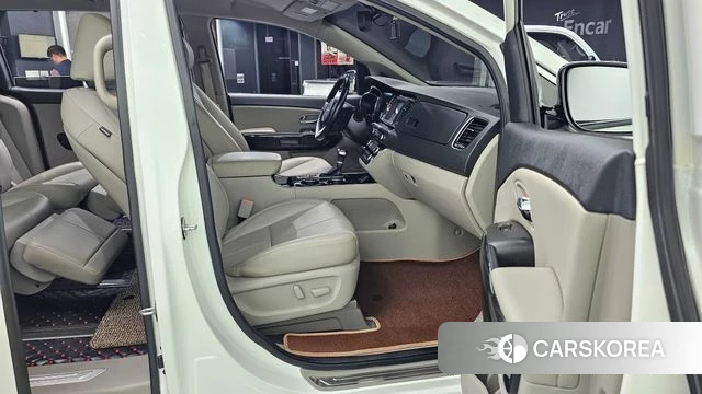 Kia The New Carnival 2019 Белый из Кореи, фото 2