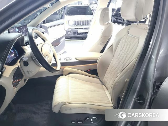 Genesis GV70 2021 Серебристо-серый из Кореи, фото 2