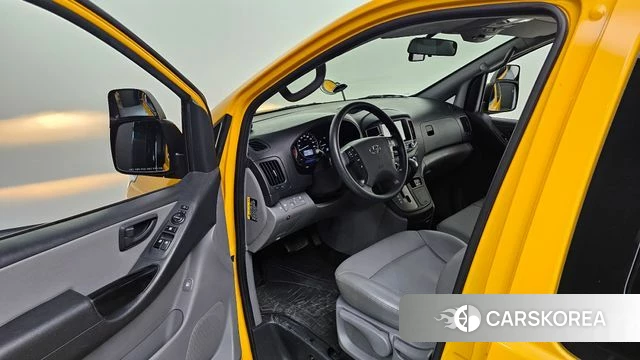 Hyundai The New Grand Starex 2019 Желтый из Кореи, фото 2
