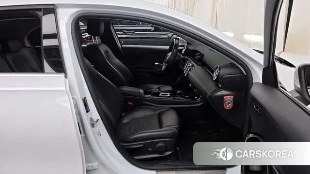 Mercedes-Benz A-Class W177 2019 Белый из Кореи, фото 2