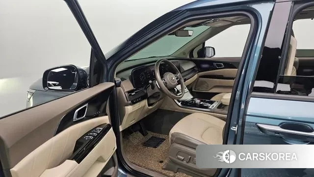 Kia Carnival 4th generation 2020 Светло-серебряный цвет из Кореи, фото 2