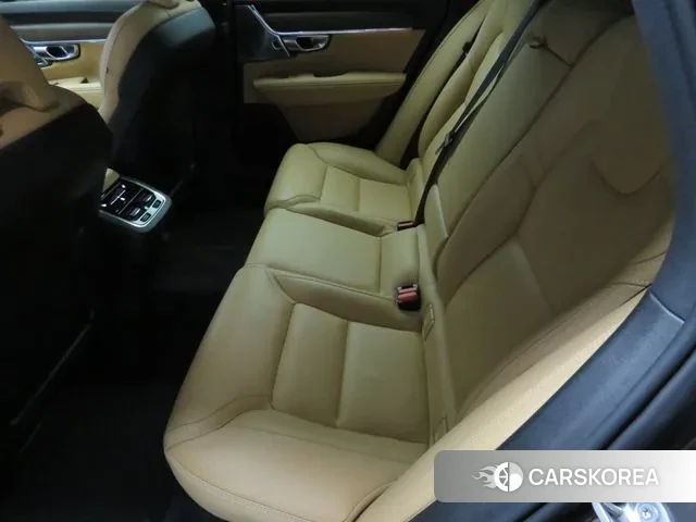 Volvo V90 Cross-Country 2023 Серый из Кореи, фото 2