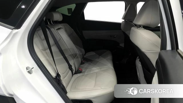 Hyundai The New Tucson (NX4) 2024 Белый из Кореи, фото 2