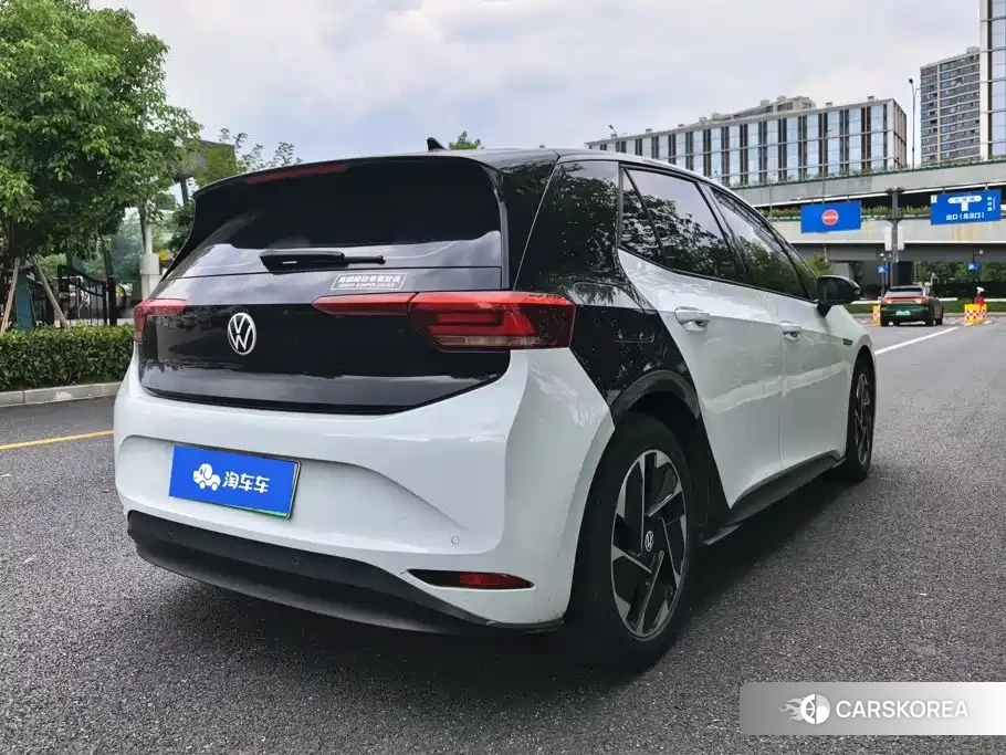 Volkswagen ID.3 2023 Белый из Китая, фото 2