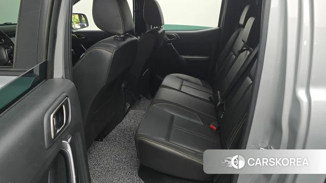 Ford Ranger 3rd Generation 2021 Серебряный из Кореи, фото 2