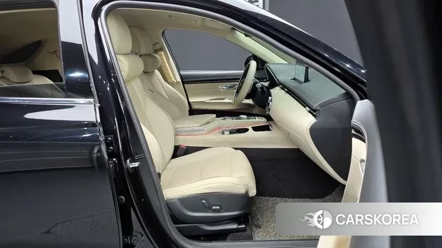 Genesis GV70 2021 Черный из Кореи, фото 2