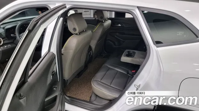 Chevrolet (GM Daewoo) Trax Crossover 2024 Белый из Кореи, фото 2