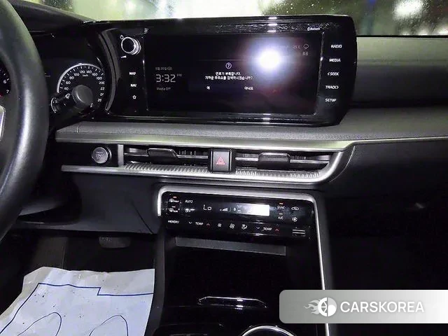 Kia K5 3rd generation 2023 Белый из Кореи, фото 2