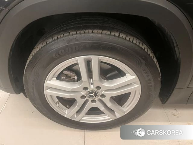 Mercedes-Benz GLB 2023 Черный из Китая, фото 2