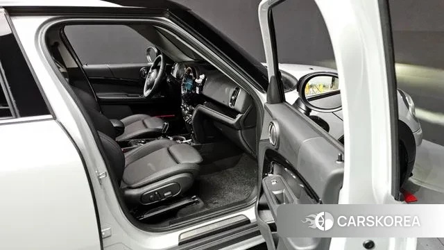 Mini Cooper Countryman 2023 Серебряный из Кореи, фото 2