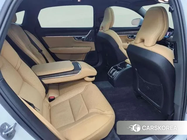 Volvo S90 2024 Белый из Кореи, фото 2