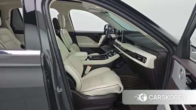 Lincoln Aviator 2nd generation 2021 Серый из Кореи, фото 2