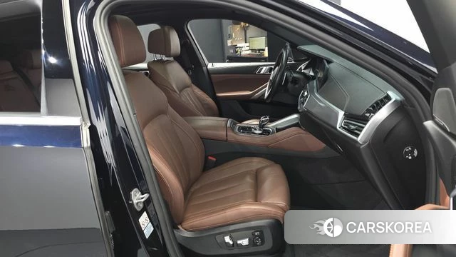 BMW X6 (G06) 2021 Черный из Кореи, фото 2