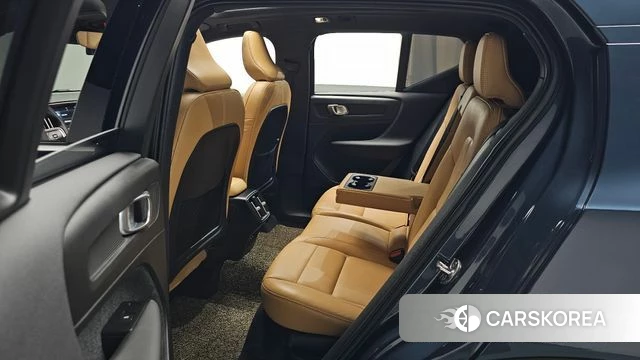 Volvo XC40 2022 Синий из Кореи, фото 2