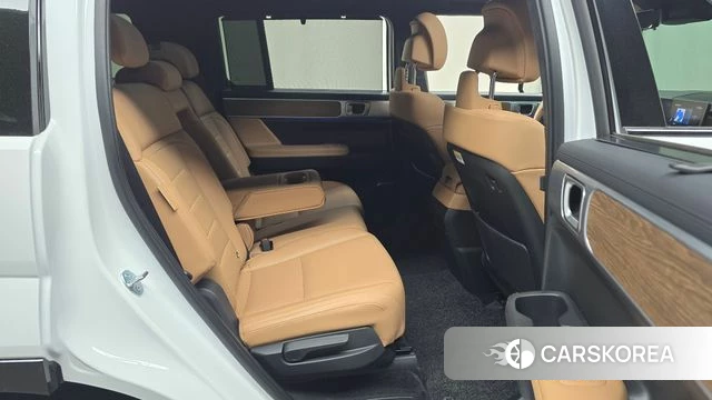 Hyundai Santa Fe (MX5) 2024 Белый из Кореи, фото 2