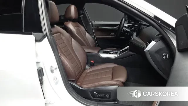 BMW 4 Series (G22) 2024 Белый из Кореи, фото 2