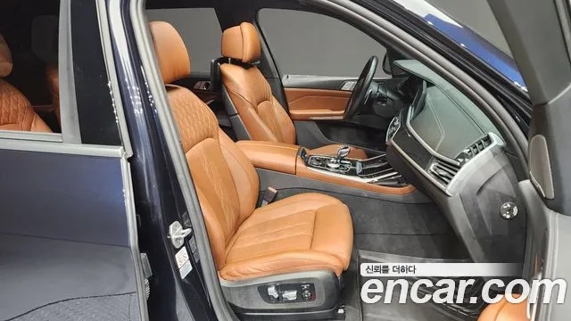 BMW X7 (G07) 2021 Черный из Кореи, фото 2