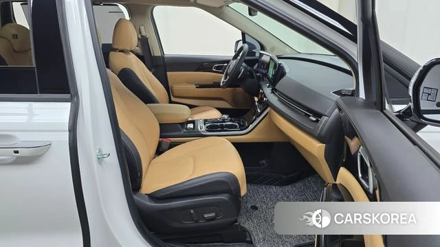 Kia Carnival 4th generation 2023 Белый из Кореи, фото 2