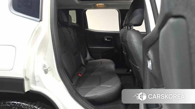 Jeep Renegade 2023 Белый из Кореи, фото 2