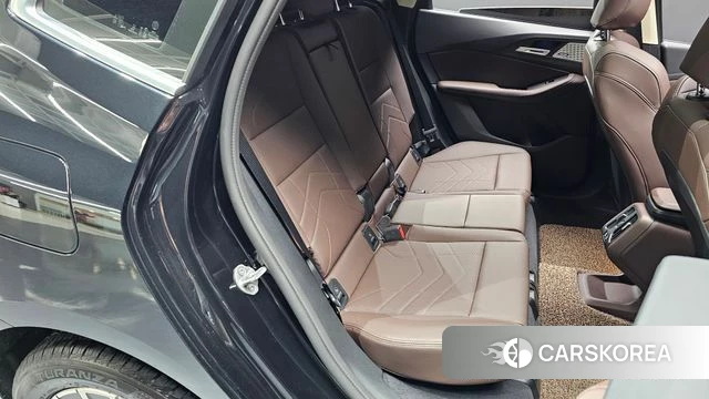 BMW 2 Series Active Tourer (U06) 2025 Черный из Кореи, фото 2