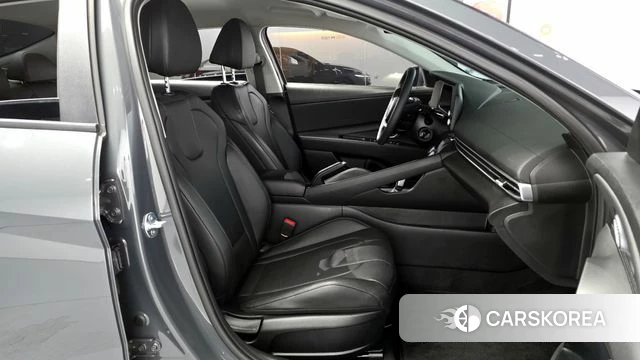 Hyundai The New Avante (CN7) 2024 Серый из Кореи, фото 2