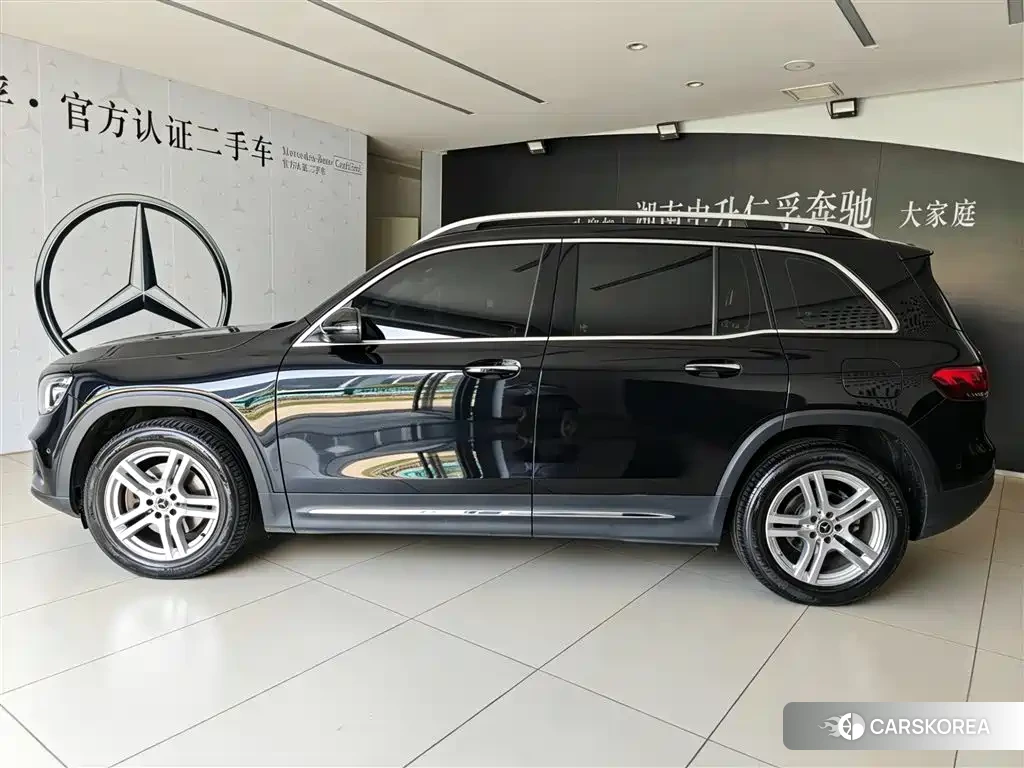 Mercedes-Benz GLB 2023 Черный из Китая, фото 2
