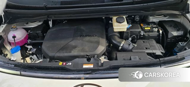 Hyundai Staria 2025 Белый из Кореи, фото 2