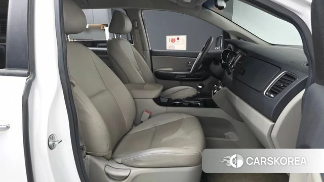 Kia The New Carnival 2018 Белый из Кореи, фото 2