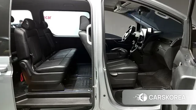 Hyundai Staria 2021 Серебряный из Кореи, фото 2