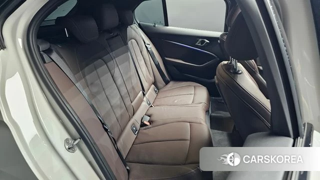 BMW 1 Series (F40) 2020 Белый из Кореи, фото 2