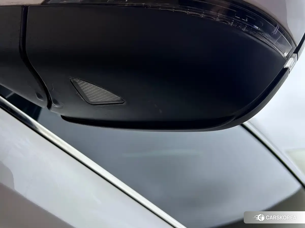 Skoda Krok 2022 Белый из Китая, фото 2