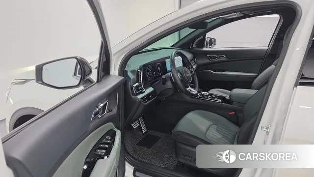 Kia Sportage 5th Generation Hybrid 2024 Белый из Кореи, фото 2