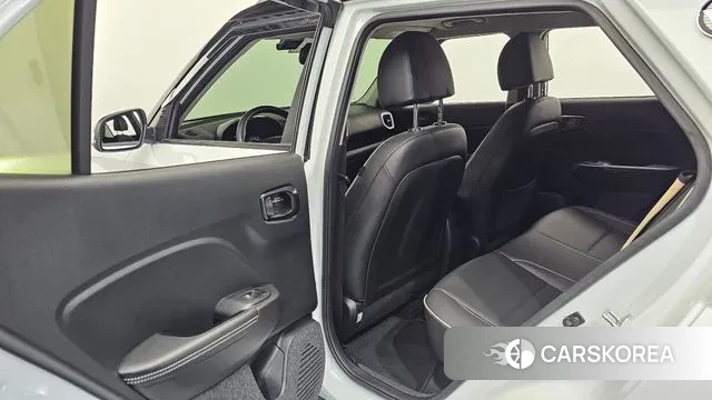 Hyundai Venue 2022 Белый из Кореи, фото 2