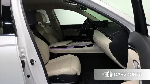 Genesis GV70 2022 Белый из Кореи, фото 2