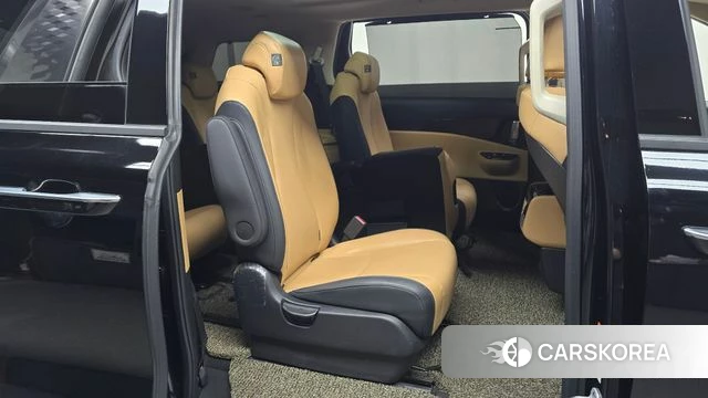 Kia Carnival 4th generation 2023 Черный из Кореи, фото 2